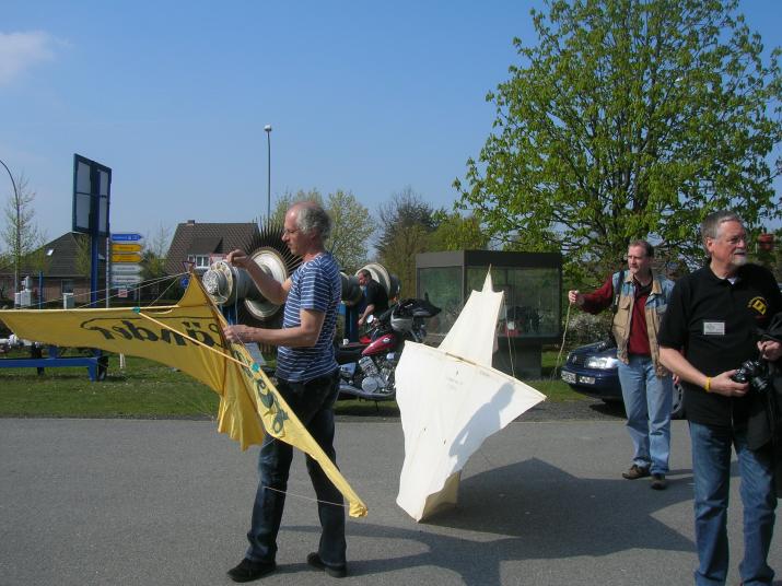 Historical Kite Workshop 2010